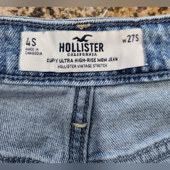 Hollister Curvy Ultra High Rise Size 4S (Sz 4-5) W27S Vintage Straight Jeans - Picture 3 of 10